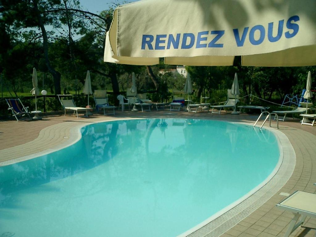 Residence Rendez Vous Вьесте Экстерьер фото